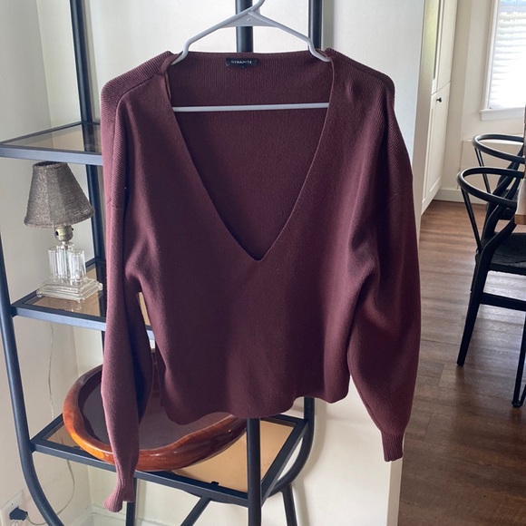 Women’s Dynamite sweater - Picture 1 of 3